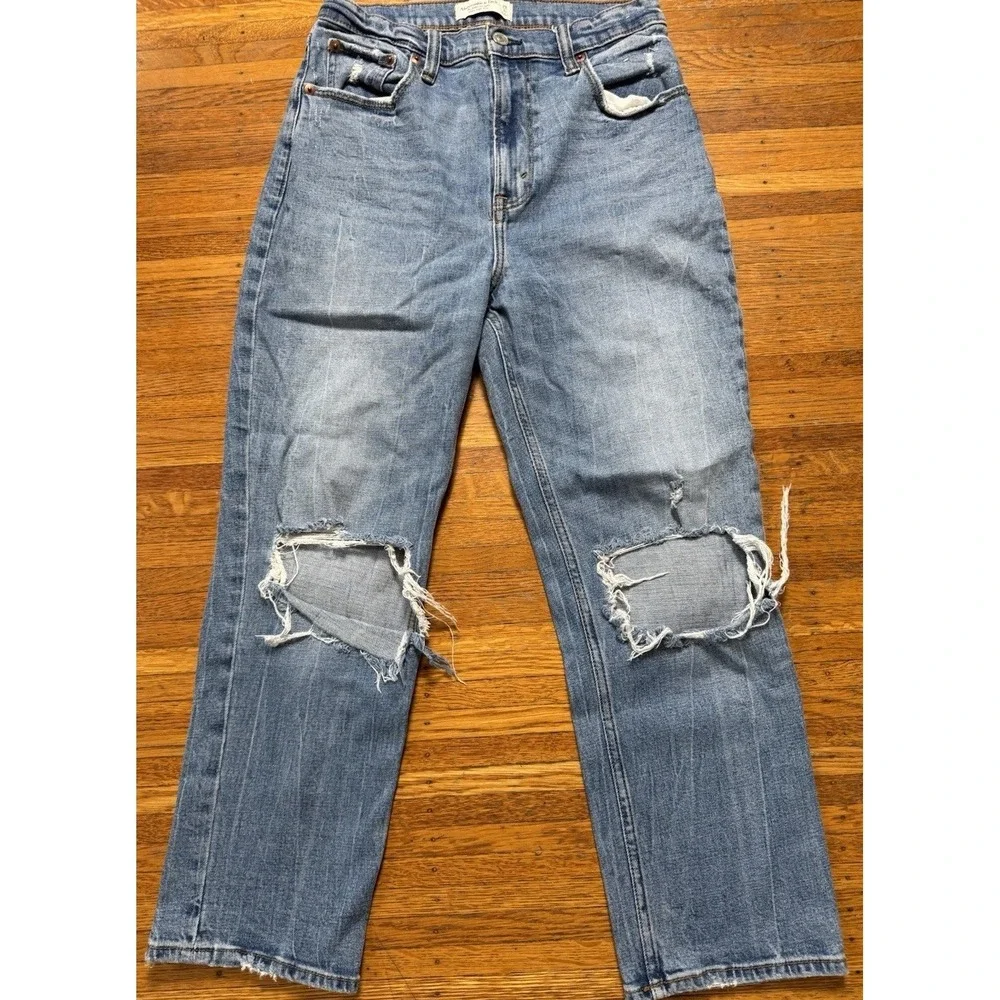 Abercrombie & Fitch Distressed Sz. 28/6R  Ultra High Rise Jeans Curve Love
